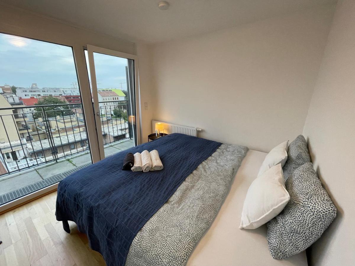Eca Rooftop Live - Private Rooms & Serviced Apartments Виена Екстериор снимка