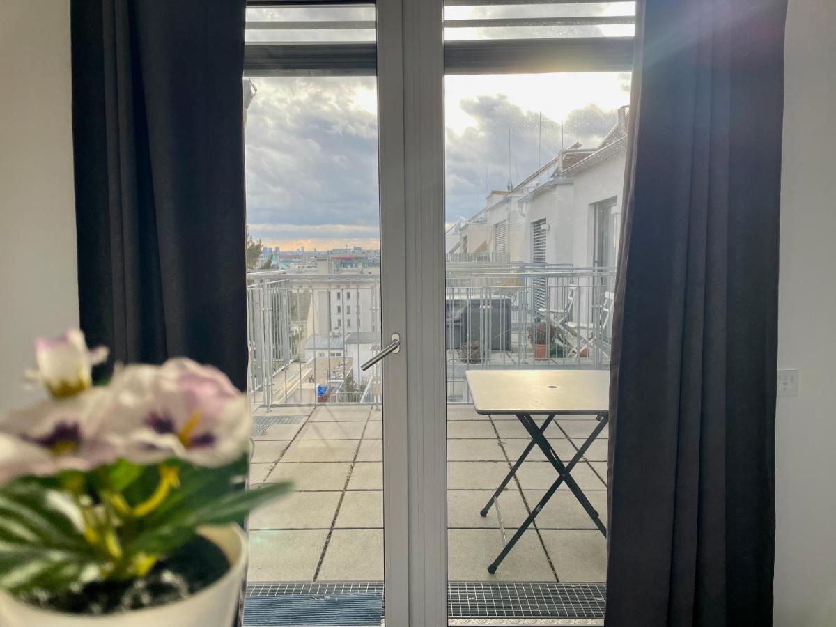 Eca Rooftop Live - Private Rooms & Serviced Apartments Виена Екстериор снимка